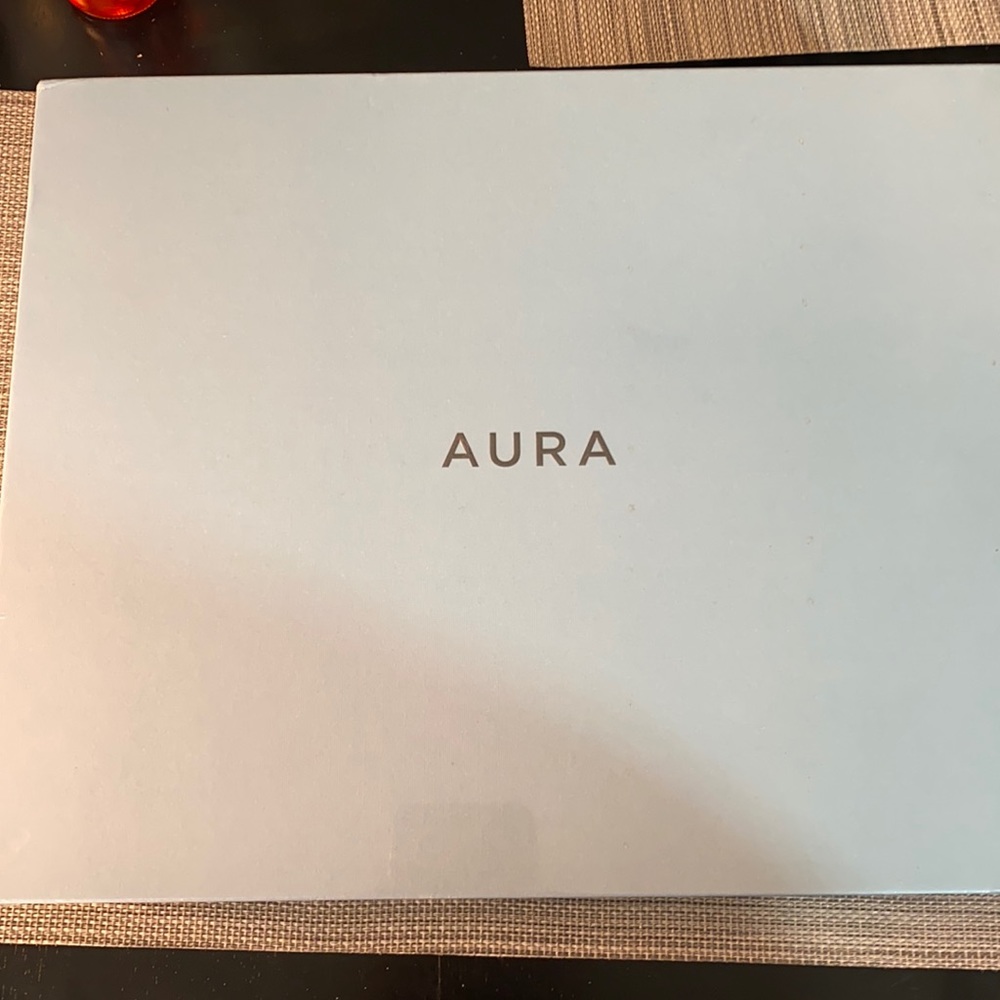 Aura Mason digital picture frame in graphite color